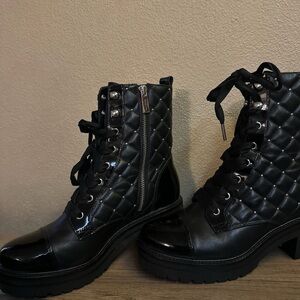 Quilted Black Lace-Up Ankle Boots Micheal Kors size 7.5